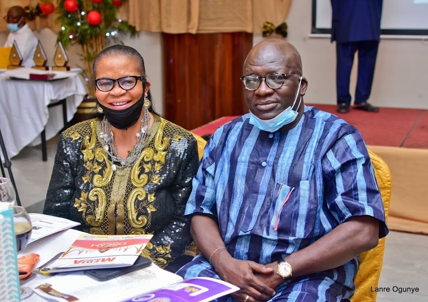 <span  class="uc_style_uc_tiles_grid_image_elementor_uc_items_attribute_title" style="color:#ffffff;">DAME Judges Bunmi Sofola and Jimi Disu.</span>