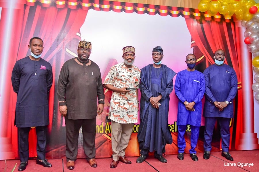 <span  class="uc_style_uc_tiles_grid_image_elementor_uc_items_attribute_title" style="color:#ffffff;">The Channels crew that received the Lifetime Achievement Award on behalf of Mr. John Momoh.</span>